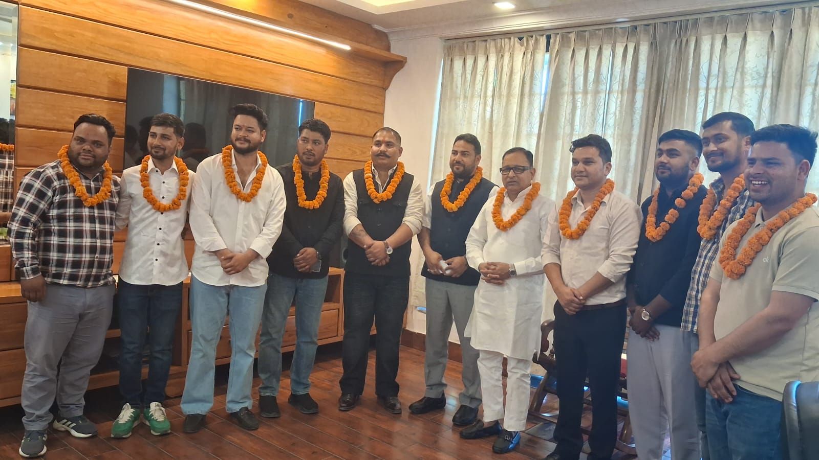 आप सभी नव निर्वाचित पदाधिकारियों को हार्दिक बधाई एवं शुभकामनाएं……. post thumbnail image